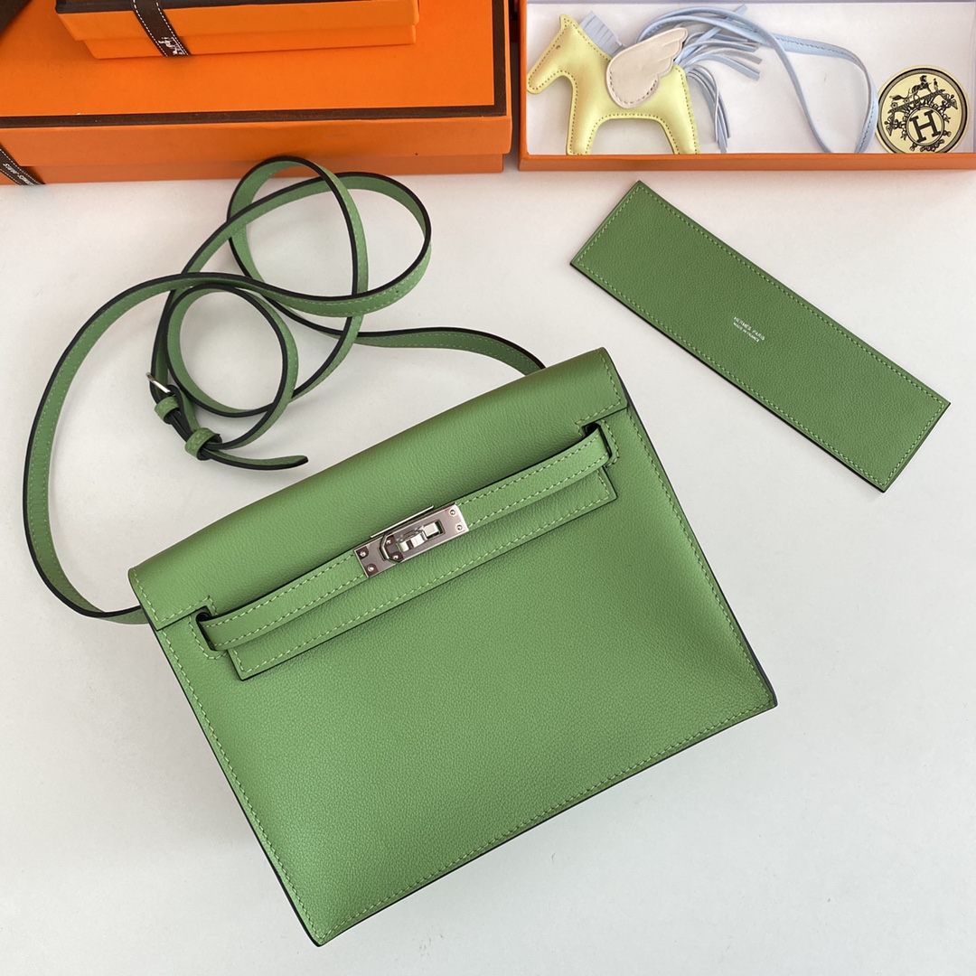 Hermes Kelly Danse Evercolor Bag In Green Kiwi Color